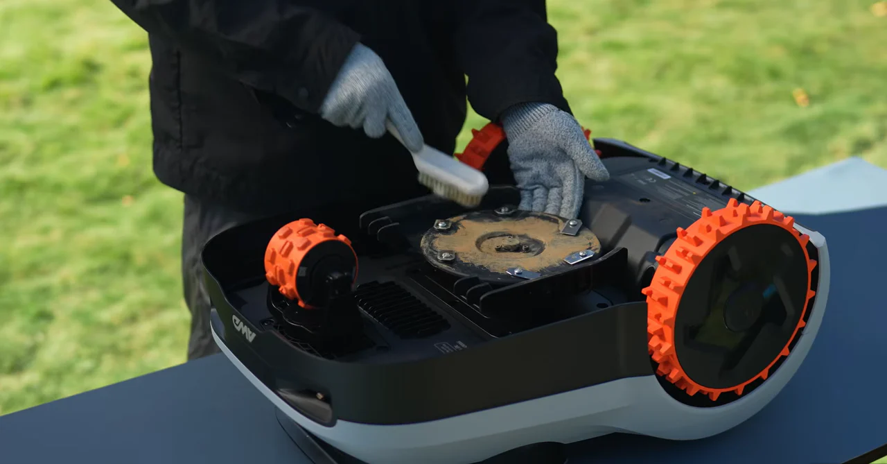 Robotmaaier Schoonmaken: Dé Complete Gids voor een Vlekkeloze Werking